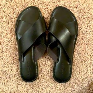 Black crossover sandals
